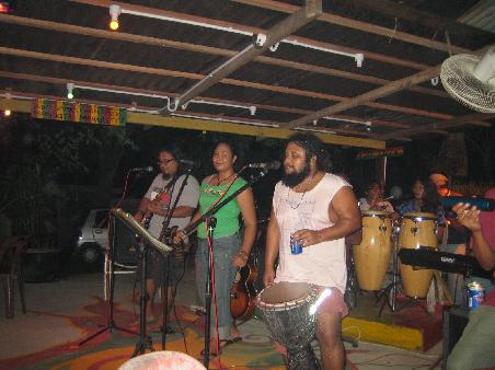 LIVE Musik, Raggae natuerlich.