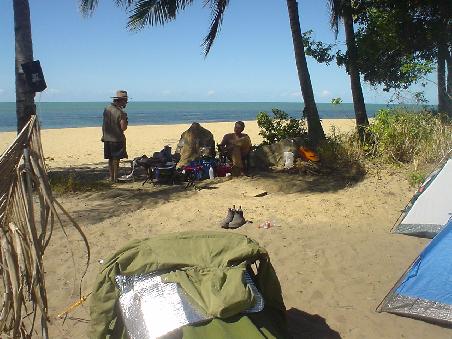 Bene und Elija im Paradise-Camp.