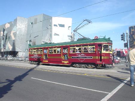 City Circle: mit dieser Tram kann man kostenlos die wichtigsten PoI in Melbourne anfahren und ein- und aussteigen wie man lustig ist. Haben wir gemacht...natuerlich