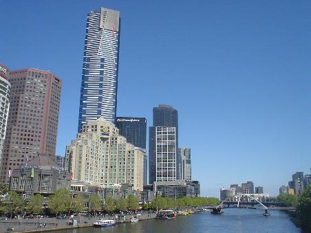 Aussicht auf dem Weg zum Royal Botanic Garden ueber den Yarra - Fluss.