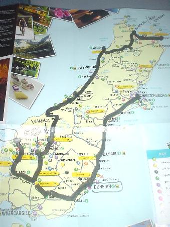 Unsere Route auf der Suedinsel:
Picton > Nelson > Marahau / Abel Tasman NP > Lake Rotoiti > Franz Josef Glacier > Wanaka > Queenstown > Milford Sound > Dunedin > Christchurch, haben wir mit ca 2300 km vom 16. bis zum 30. Oktober zurueckgelegt, sind dann mit Inlandflieger zurueck nach Auckland und dort am 1. November ueber die See nach L.A. geflogen...