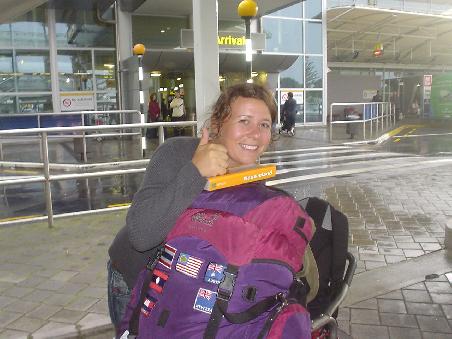 Etwas schlaefrig und fertig am Flughafen in Auckland.