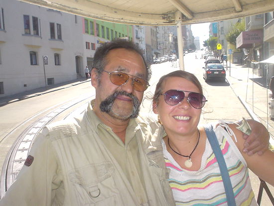 San Francisco, der Cabelcarfuehrer, den wir zufaelligerweise jeden Tag wieder an Bord hatten. 
Irgendwann haben wir dann Freundschaft geschlossen 