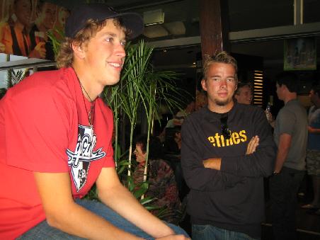 JoJo und Albi, geniesst eure Zeit in Australien und "keep us updatet"