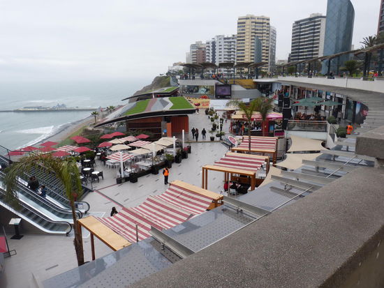 das berüchtigte Einkaufscenter...