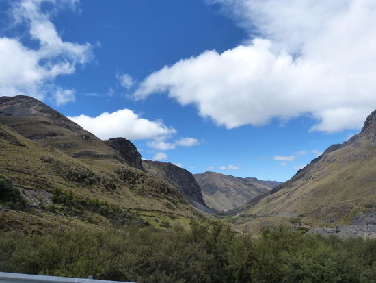 Busfahrt durch den "El Cajas Nationalpark"