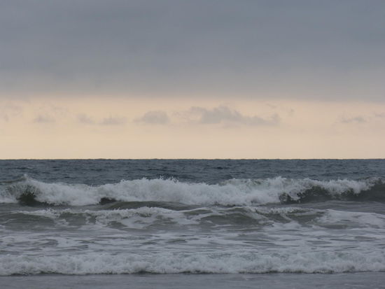 irgendwo in der Ferne sieht es fast nach Sonne aus
