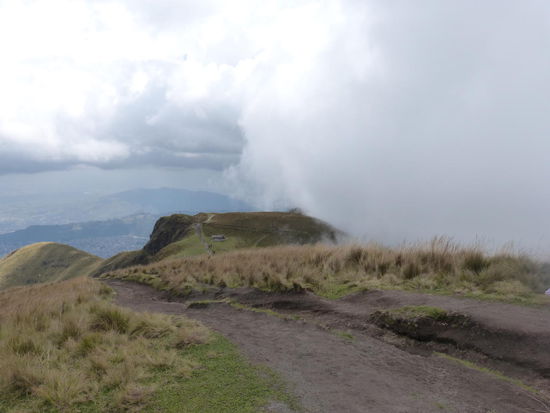 nahezu unberührte Natur hoch über Quito