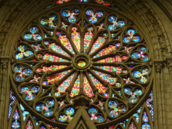 Kirchenfenster in der Basilica