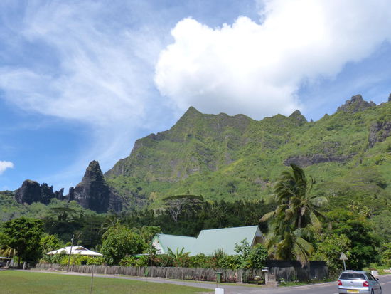 Blick auf den Mount Rotui von Paopao aus