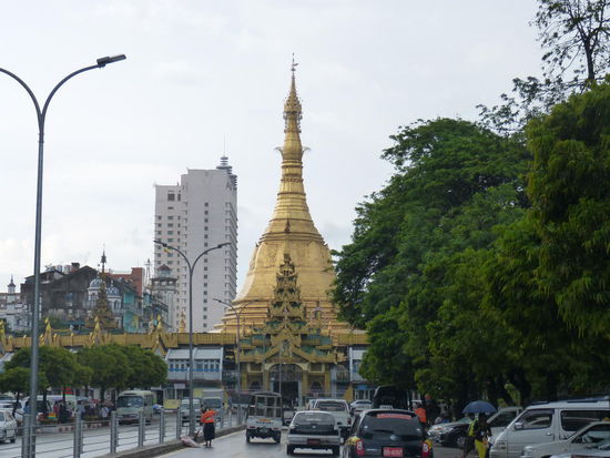 Sule Pagoda