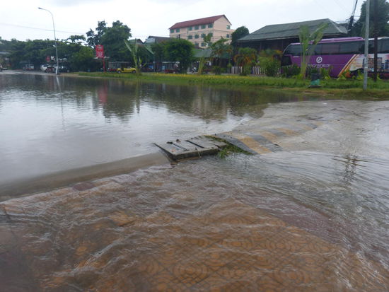 Straße vorm Guesthouse