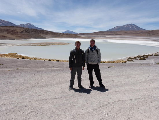 wir vor der Laguna Blanca