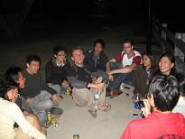 BBQ-Runde am Strand