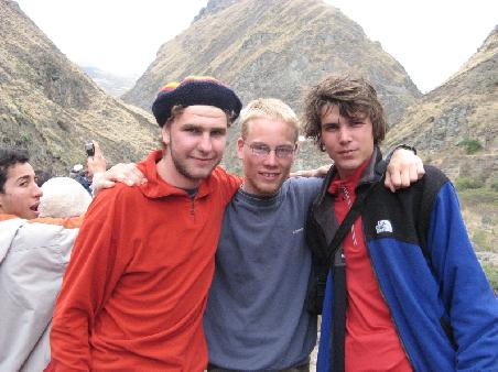 Johannes, ich und Moritz vor der Teufelsnase... noch immer etwas feddig von der Trekking-Tour