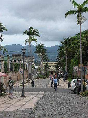 die Calle Cental, eine Fussgaengerzone