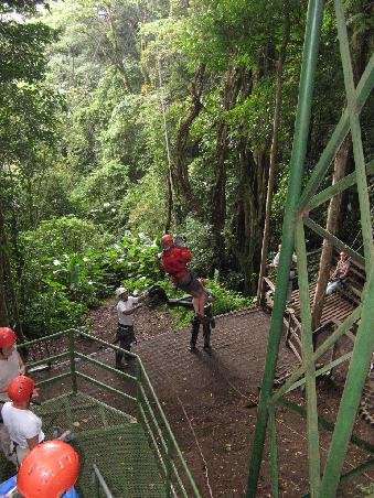 ich beim Tarzan-Swing (Werde grad vom Himmel geholt