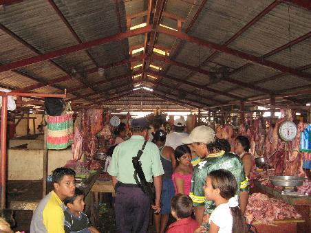 Mercado Masaya... Fleisch, Fleisch, Fleisch, Fleisch, Fleisch,...