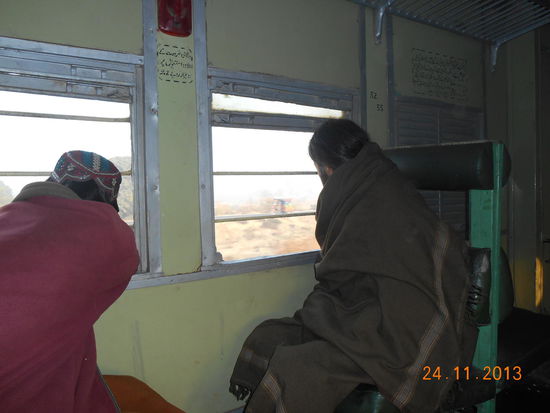 Ein Blick aus dem Zug und in den Zug