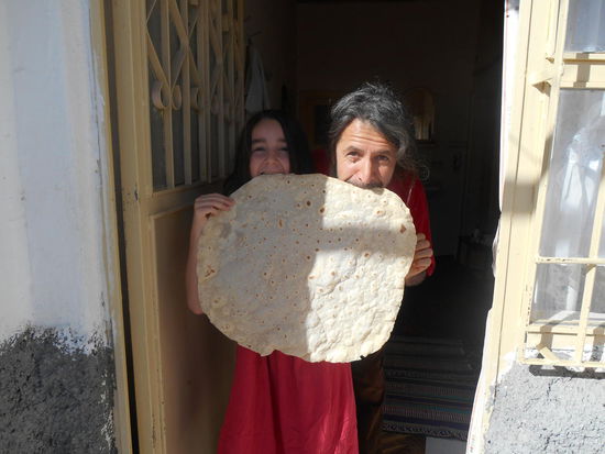 Das türkische Fladenbrot - frisch gebacken