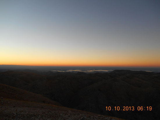 Kurz vor dem Sonnenaufgang - im Hintergrund der Euphrat