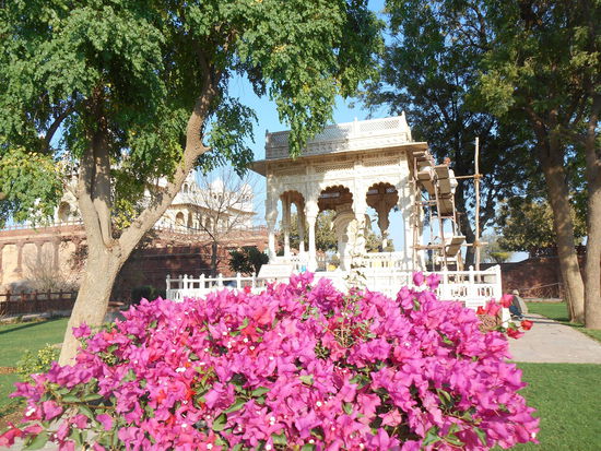 Der Garten des Jaswait Thada