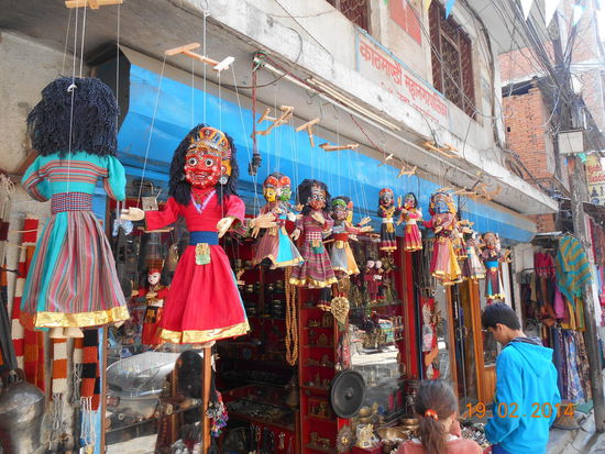 Und überall bunte Läden