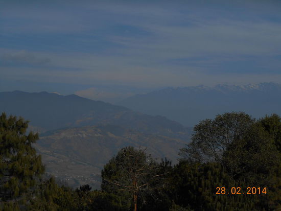 Im Hintergrund kann man einen Hauch der hohen Berge erkennen.