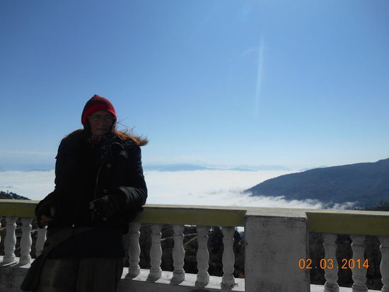 Ceyno über der Wolke