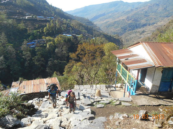 Auf der anderen Seite sieht man noch Hile.