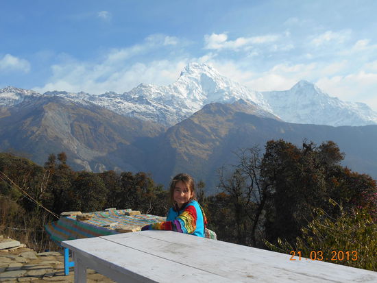 Aussicht von Tadapani auf die Eisberge