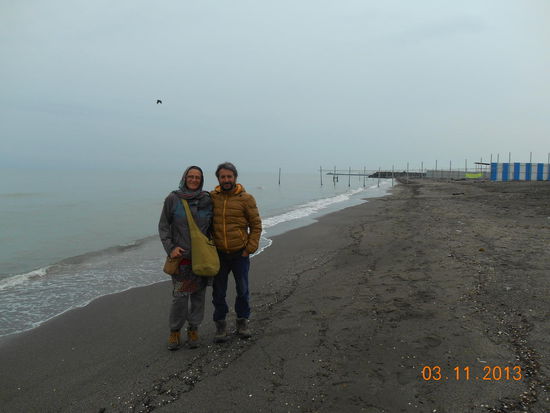 Hinter der blauweissen Wand müssen die Frauen im Sommer separat baden.