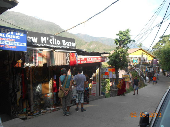 Eine schmale Strasse ...