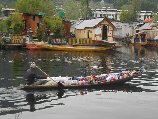Schuhverkäufer auf dem Dalsee
