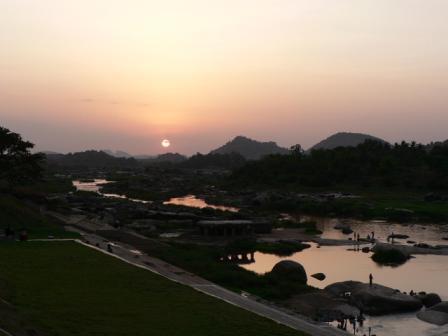 Sonnenuntergang Tungabhadra River