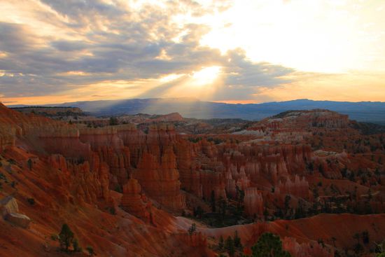 Kurz nach Sonnenaufgang im Bryce Canyon