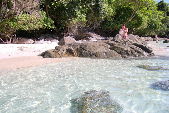 Mini-Badebucht mit schneeweißem Sand. Net schlecht,oder?