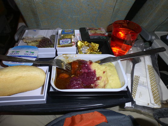 Chicken, Cranberry-Sauce, Mashed Potato. Völlig o.k.