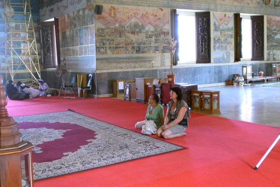Unsere zwei Frauen beten für die Daheimgebliebenen