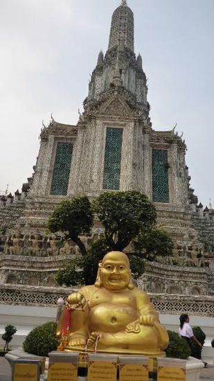 Und den Tempel bewacht ein kleiner Dicker (nein, ich bins nicht)