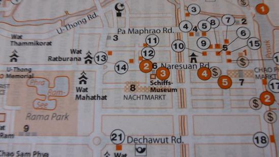 Aber erst mal die nähere Umgebung abchecken, mein Hotel ist unter der No.15