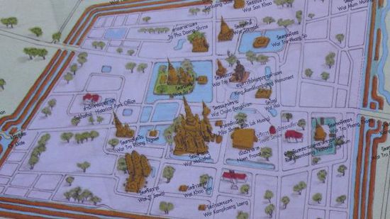 ...auf diesem Plan das Teil unterhalb der Mitte ( und nur der teil sind fast 70000m²