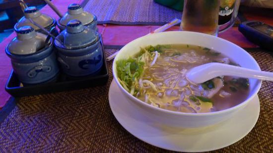 Eine Thai-Noodle-Soup und weil das ja so wenig ist.....