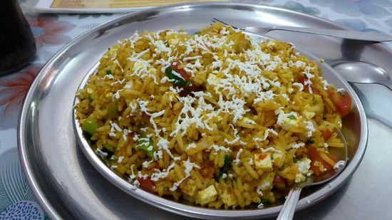 ...gibt es ein vegetarischen Biriany zum Abschluß meines Jaipur-Aufenthaltes, die nächsten Meldungen kommen dann aus Delhi oder Varanasi