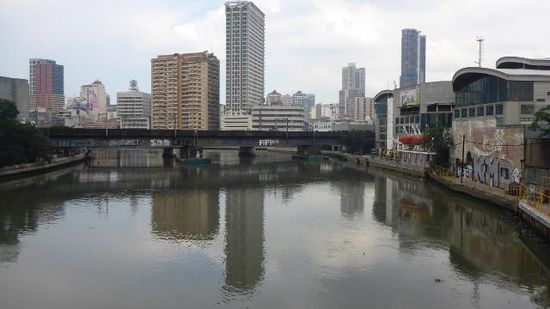 Der Pasing River hinter dem Markt, es wurde ein bischen ruhiger.
