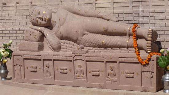 Auch hier mal weider ein liegender Buddha