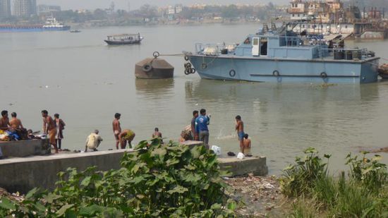 Auch hier gibt es am Morgen das Bad im Fluß.