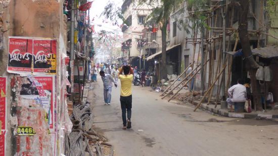 Dann ging es wieder quer durch die Stadt, die hier wirklich ärmlich aussieht..