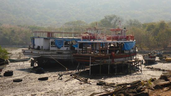 Hier wird an den Booten gebaut, ..