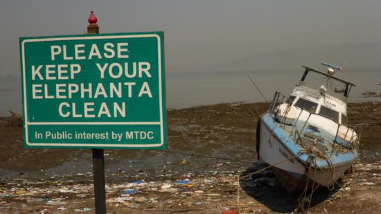 Na ja, hier widerspricht sich das Schild mit der Wirklichkeit